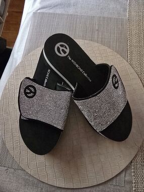 The Wishbone Collection Women's Black Slide Sandal with Crystal Embellishment